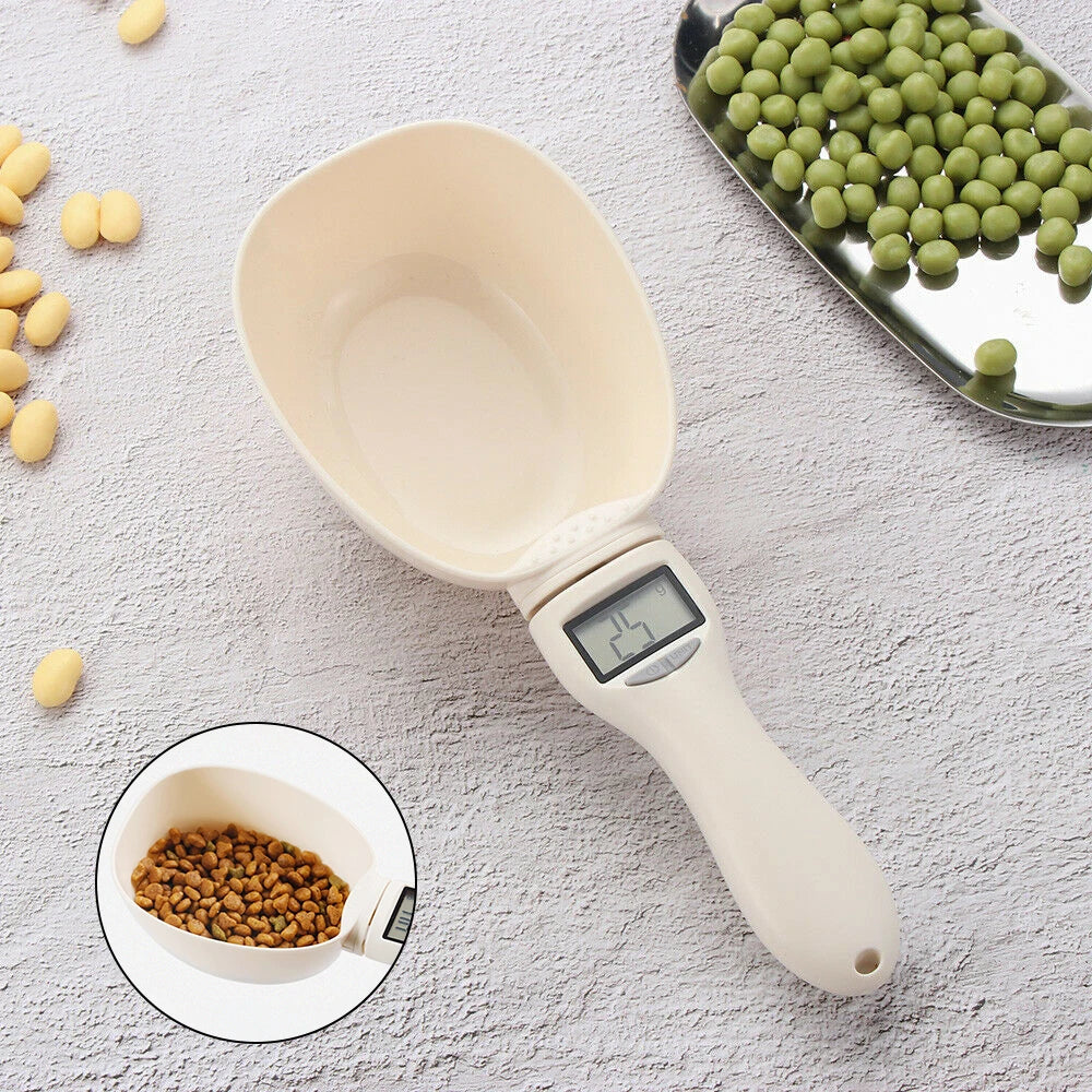 Electronic pet food measuring scoop