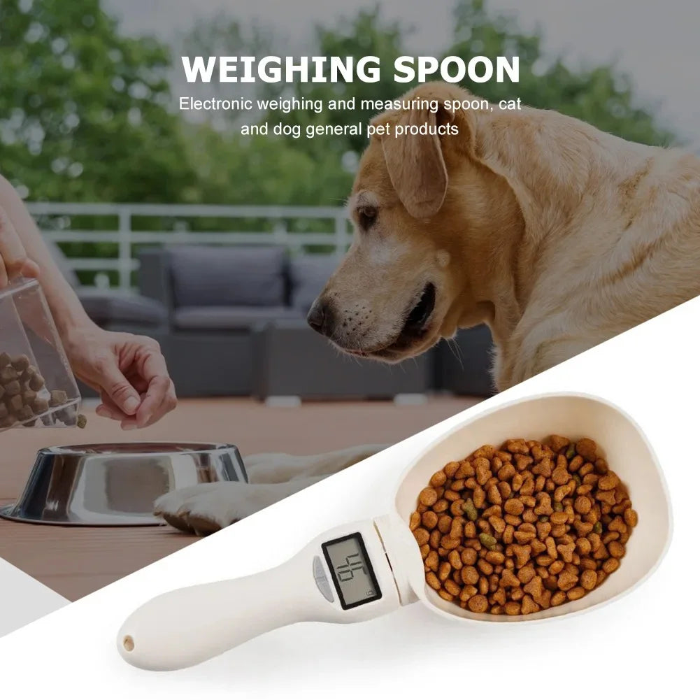 Electronic pet food measuring scoop